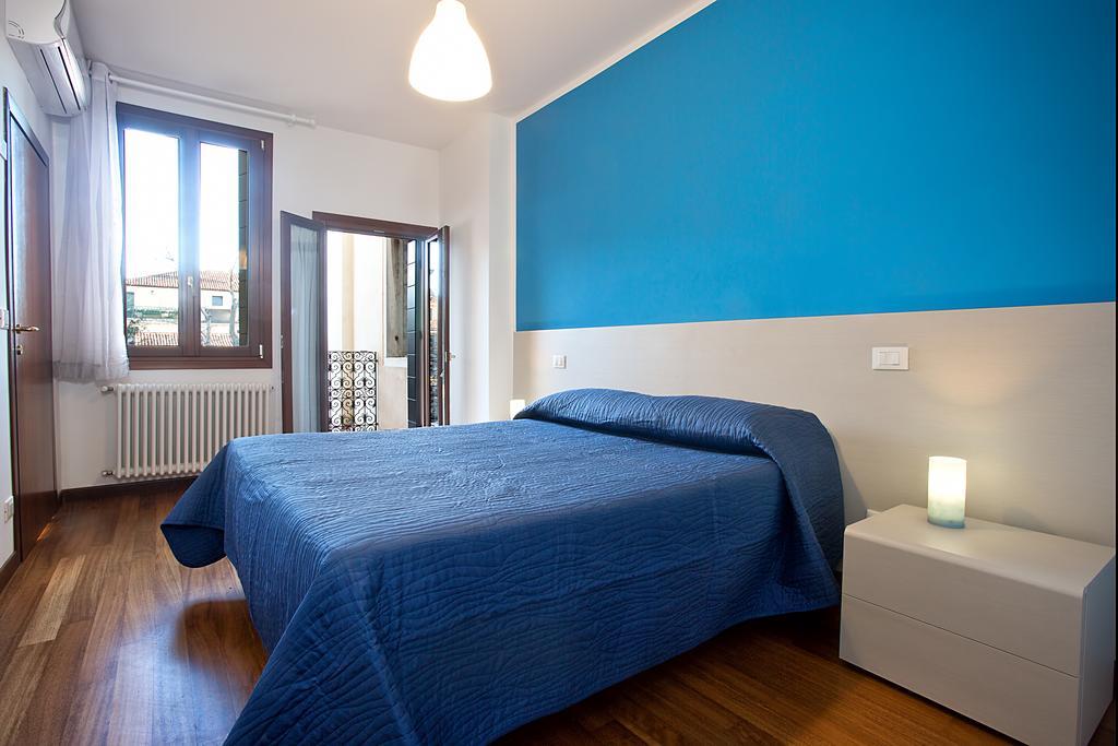 Good Wine Apartments Венеция Стая снимка