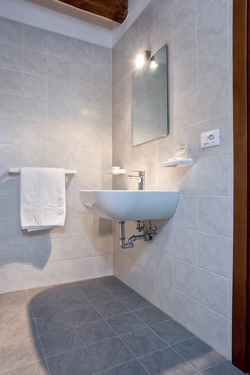 Good Wine Apartments Венеция Стая снимка