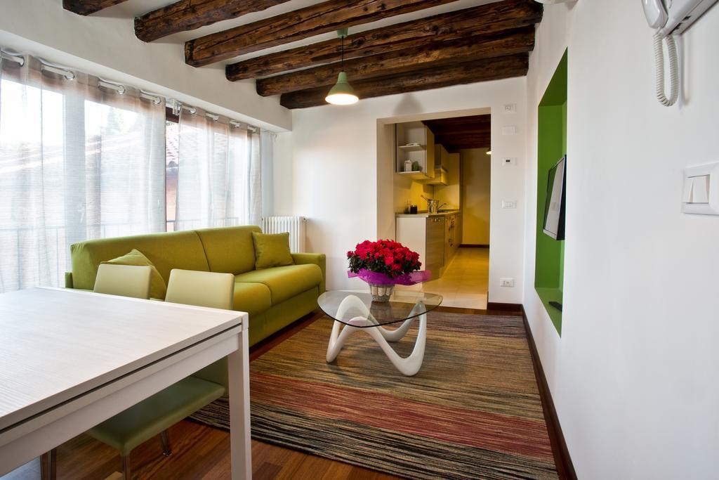 Good Wine Apartments Венеция Стая снимка