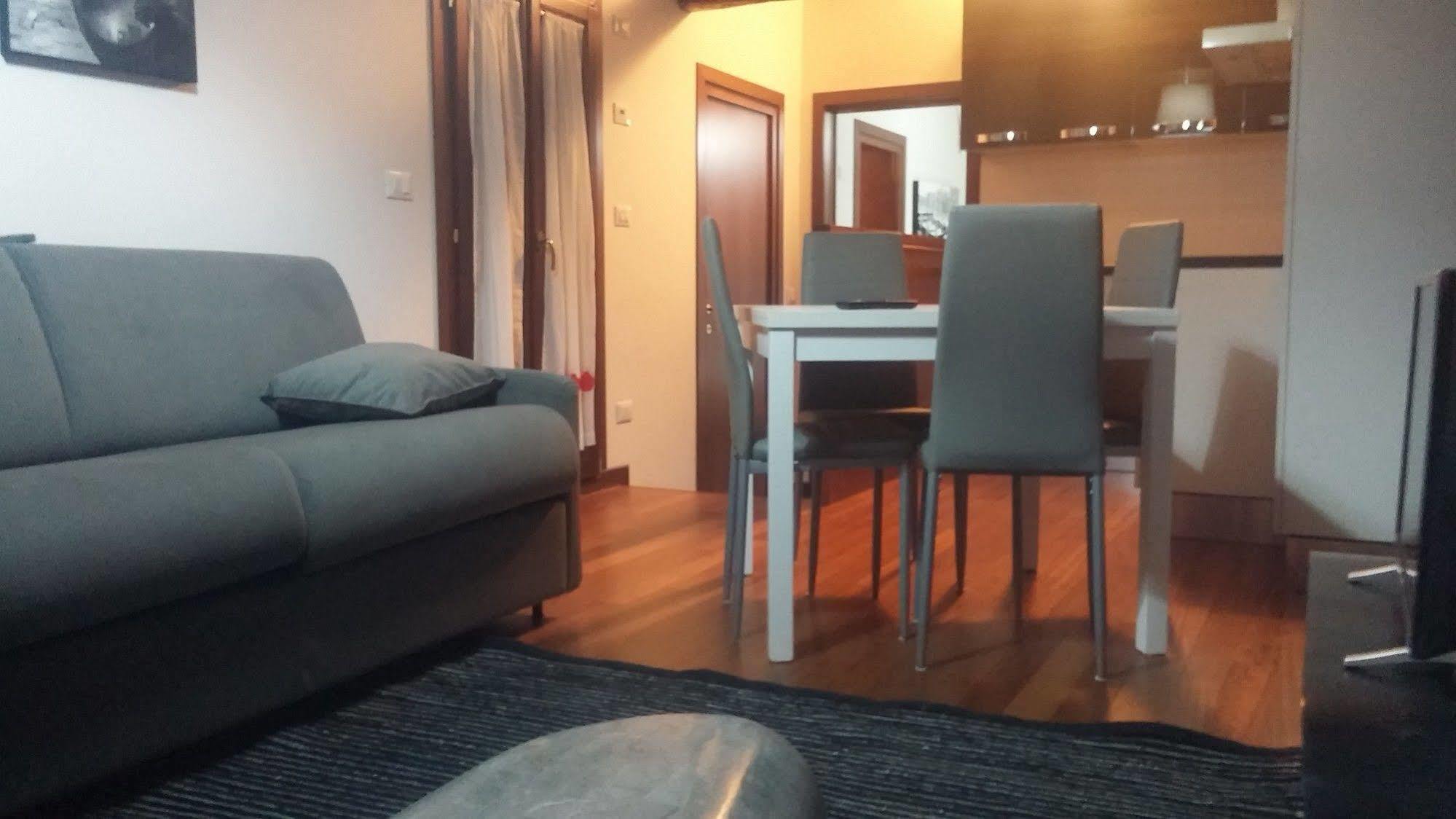 Good Wine Apartments Венеция Екстериор снимка