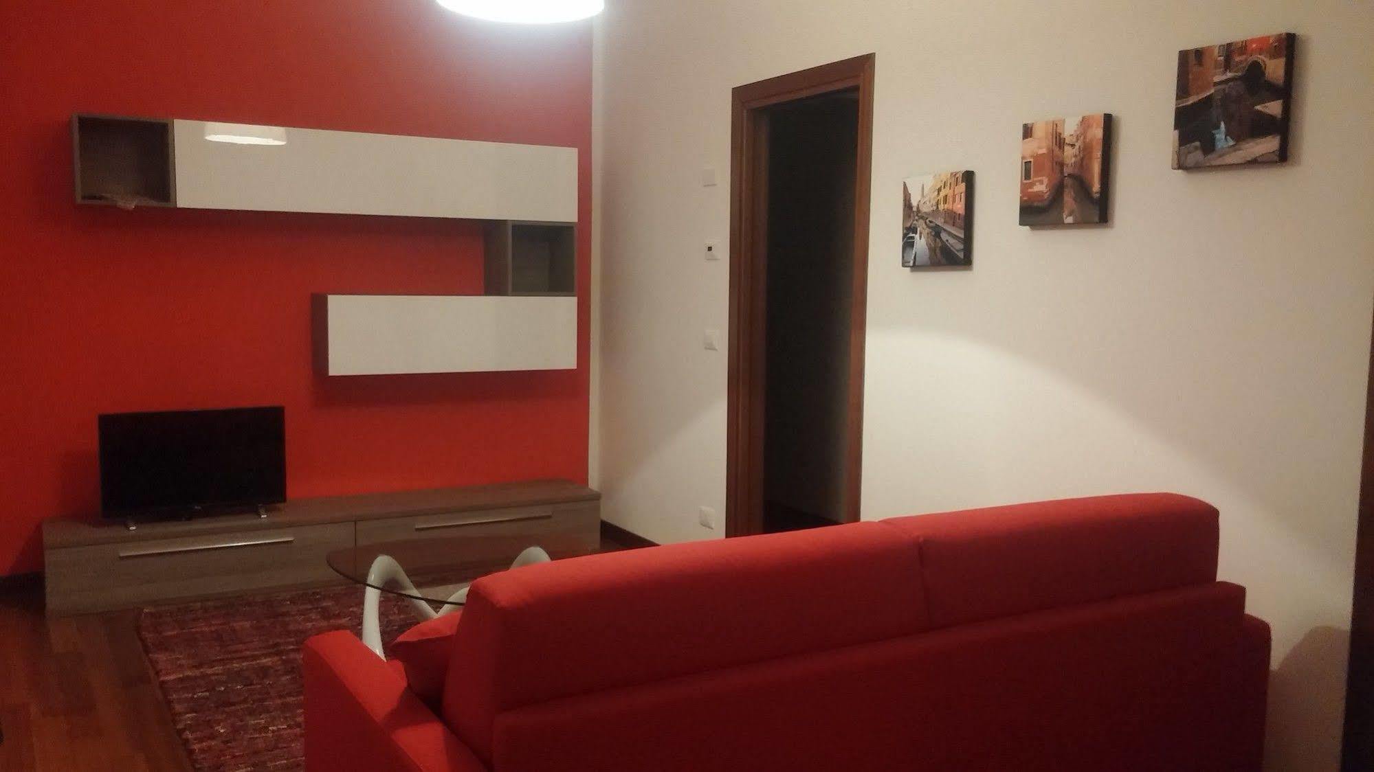 Good Wine Apartments Венеция Екстериор снимка